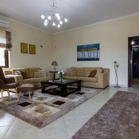 Katerina & Elia'S Family House Apartment Leonídion Екстериор снимка