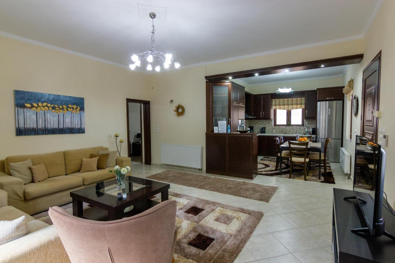 Katerina & Elia'S Family House Apartment Leonídion Екстериор снимка