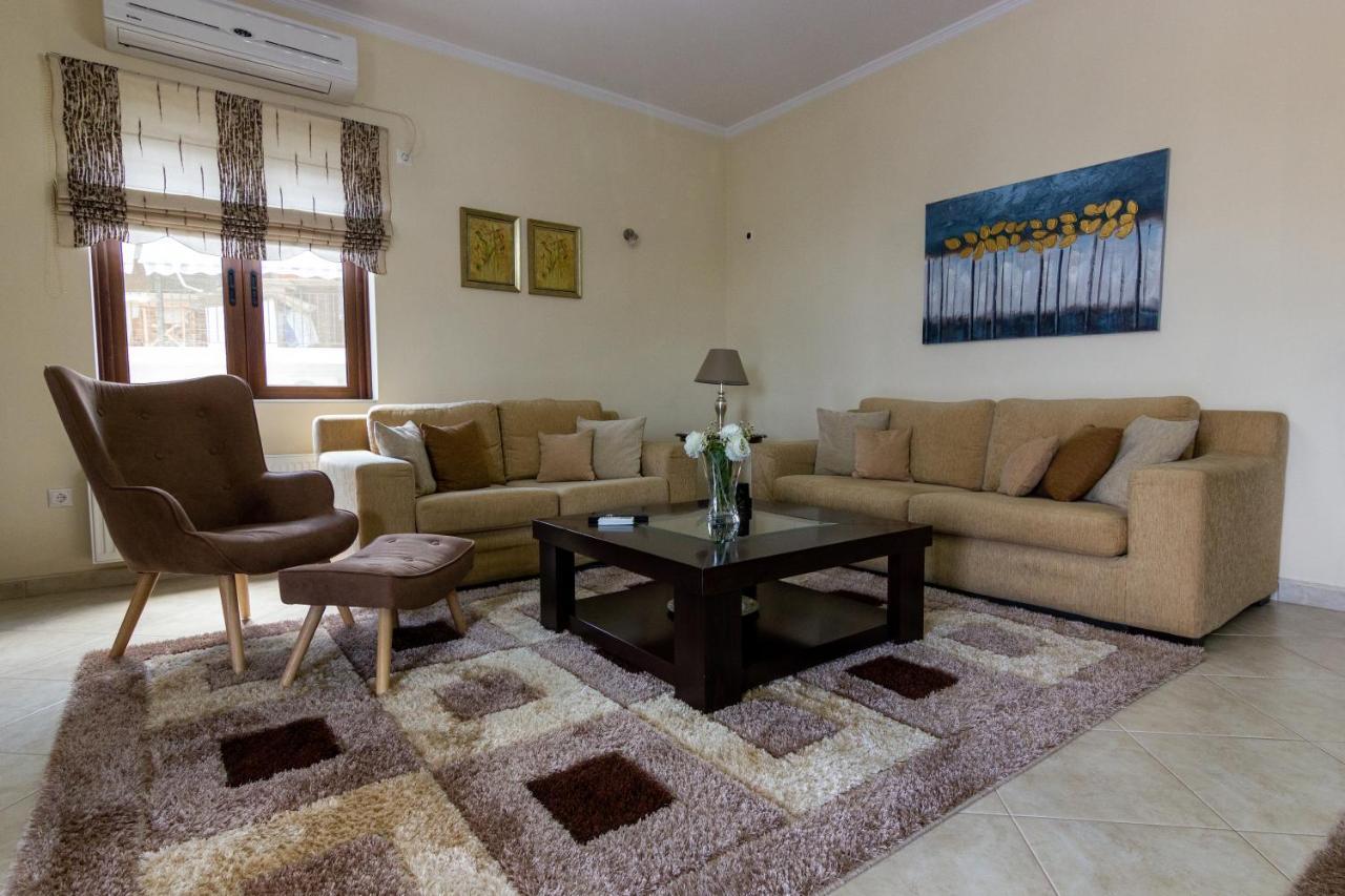 Katerina & Elia'S Family House Apartment Leonídion Екстериор снимка