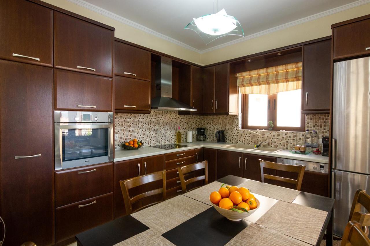 Katerina & Elia'S Family House Apartment Leonídion Екстериор снимка