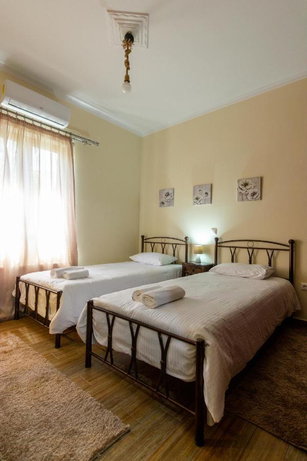Katerina & Elia'S Family House Apartment Leonídion Екстериор снимка